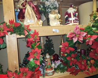 2nd floor: Christmas decorations, wreaths... pickers area