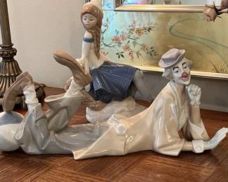 Figurines