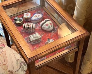 Collectible display table