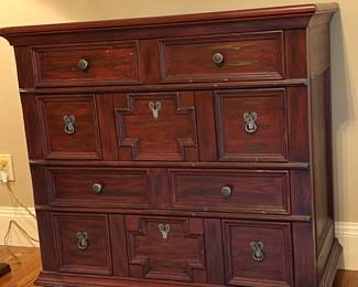 Chest of drawers