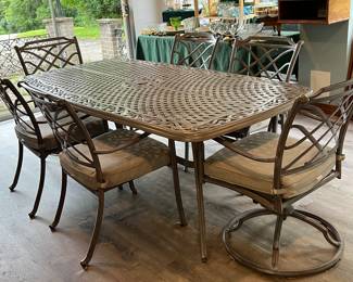 Cast aluminum patio set