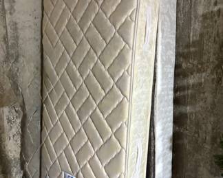 Twin Size Mattress 