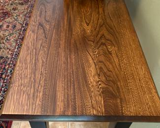 Beautiful Wood Grain Top 