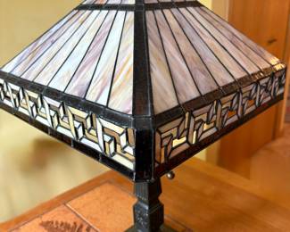 Quoizel 2 Light Tiffany Table Lamp