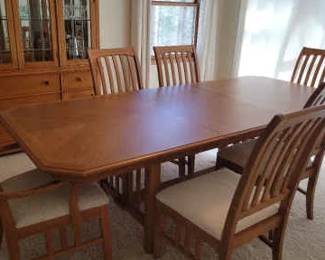 Thomasville Dining Table 6 Chairs