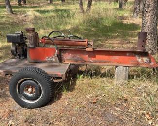 Trailer Log Splitter with a 4 Briggs Stratton Engine