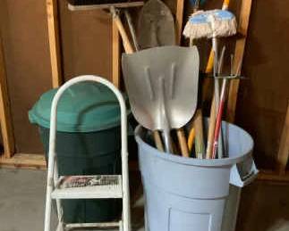 Yard Tools, Garbage Cans Step Stool