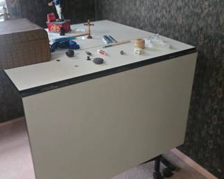 SEWING TABLE FOLDABLE