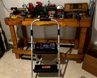 WORKBENCH TOOLS WERNER STEP LADDER