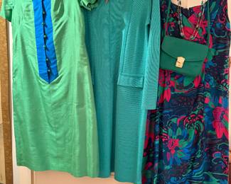 WOMEN'S CLOTHING