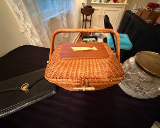 NANTUCKET BASKET HANDBAG