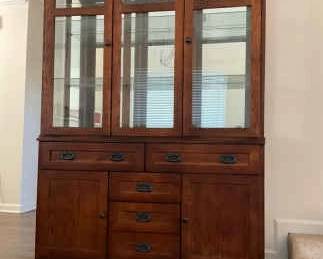 Aresse Brothers Mission Hutch