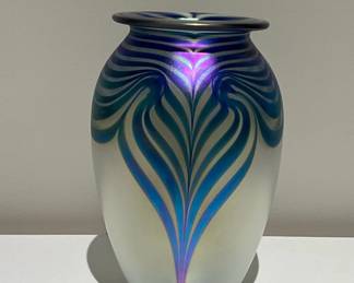 006 Robert Eickholt 1987 Vase