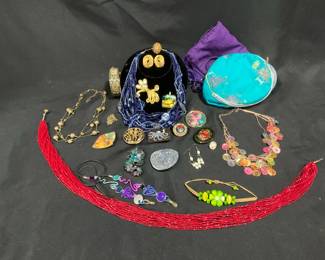 Precious Jewelry Pieces