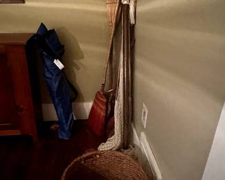BASKET DECORATIVE BROOMS CHAIR