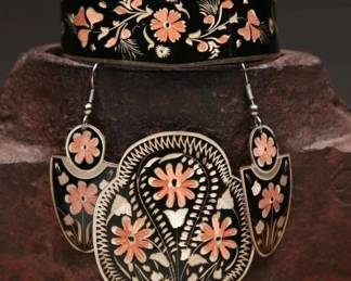 Matching Floral Jewelry Set in Black Enamel