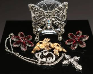 Vintage Costume Jewelry (7 Pieces)