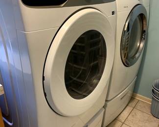 Side by side washer and dryer