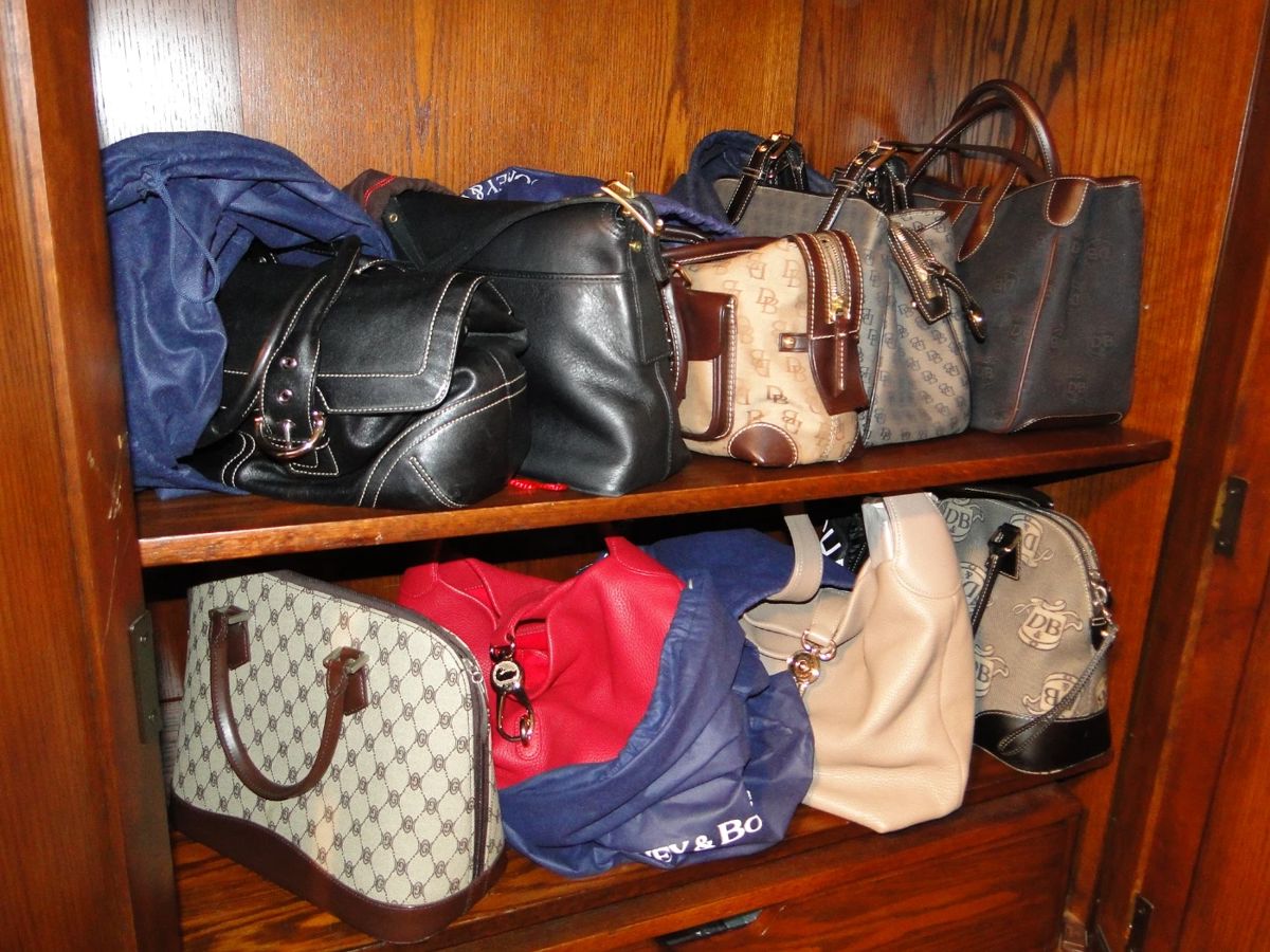 Designer Handbags Dooney & Bourke, Coach etc.