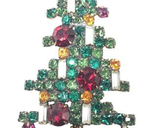 Wonderful Weiss Christmas Tree Brooch