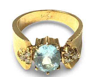 Terrific 14K Yellow Gold Diamond & Topaz Ring