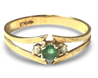 10K Yellow Gold Emerald & Diamond Ring