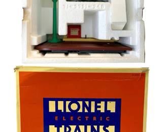 Lionel 6-12791 Animated Passenger Station