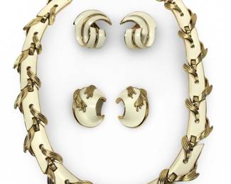 Tremendous Trifari Gold Tone Jewelry Set