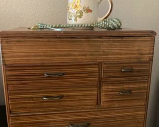 Jewelry box