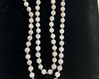 Rose quartz and silver tone bead necklace