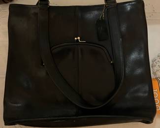 Black Coach handbag with change purse 375-3001