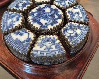 Hong Kong puzzle box set