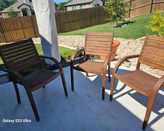4 chairs and table for outdoor seating
