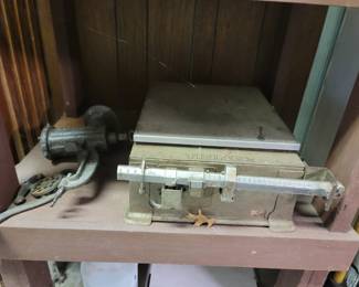 Vintage Triner Postal Scale