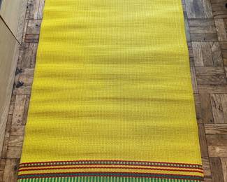 Mad Mats Plastic Woven Picnic Mat With Carrying Straps, Rolls To Transport
Lot #: 167