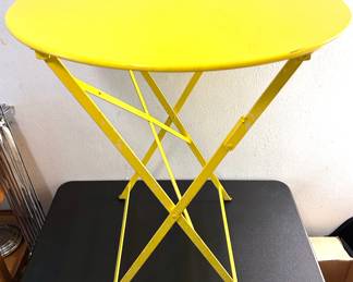 Round Metal Folding Table
Lot #: 168