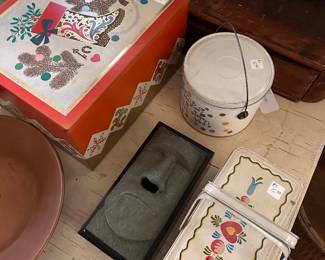 Vintage tins