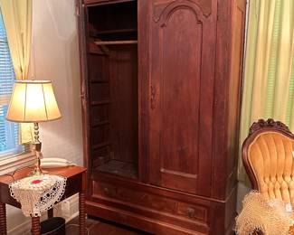 Armoire
