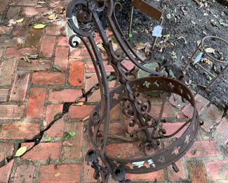 Iron chandelier 