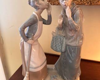 Lladro "Gossipers"