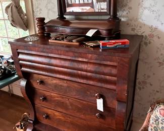 Empire chest