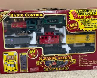 Grand Canyon Express Vintage Train Set