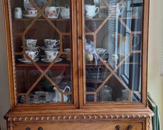 Vintage Bernhardt Hutch