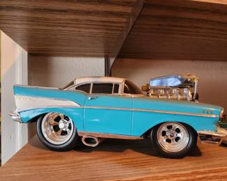 2001 Funline Muscle Machine - Bel Air die cast of a 1957 Chevy Bel Air.