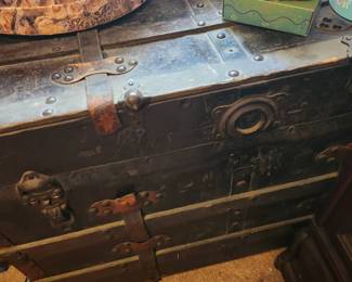 Antique Traveler's Trunk!