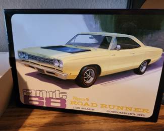Road Runner Model Car.