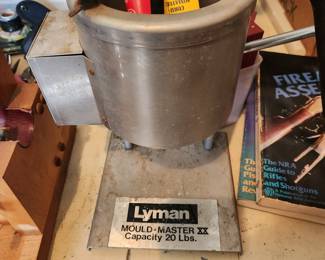 Lyman Mould-Master XX Lead Casting Pot.
