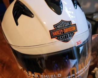 Looks like new - Harley-Davidson Motor Cycle Helmet.