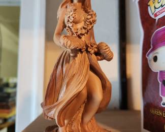 Hula Girl in Resin. Vintage.