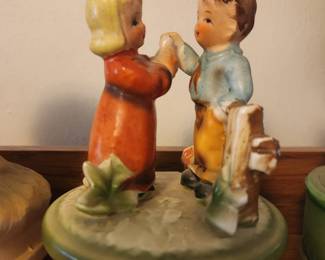 Sankyo Japan Ceramic Music Box - Rotating.